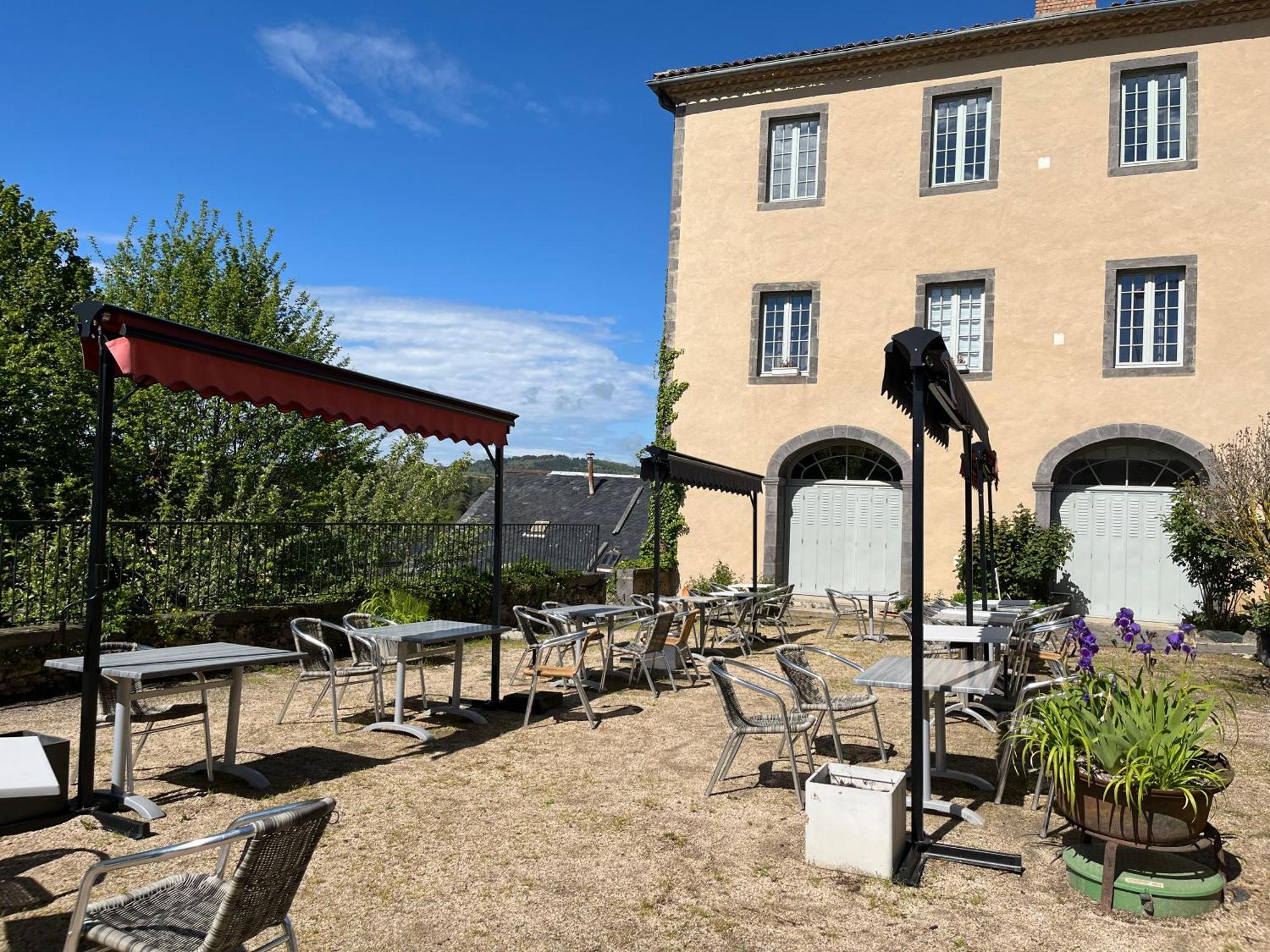 Logis Hotel Ancien Grand Seminaire Saint-Flour  Exterior photo